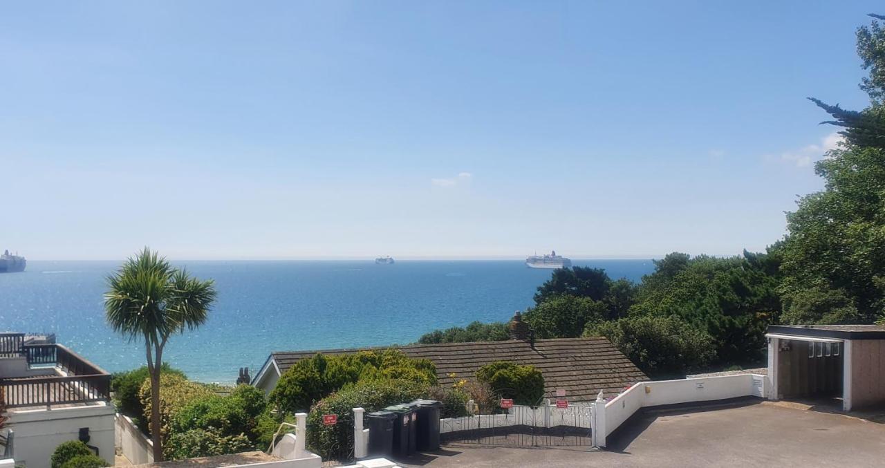 A Beautiful Apartment With Stunning Sea Views & Private Balcony Bournemouth Exterior foto
