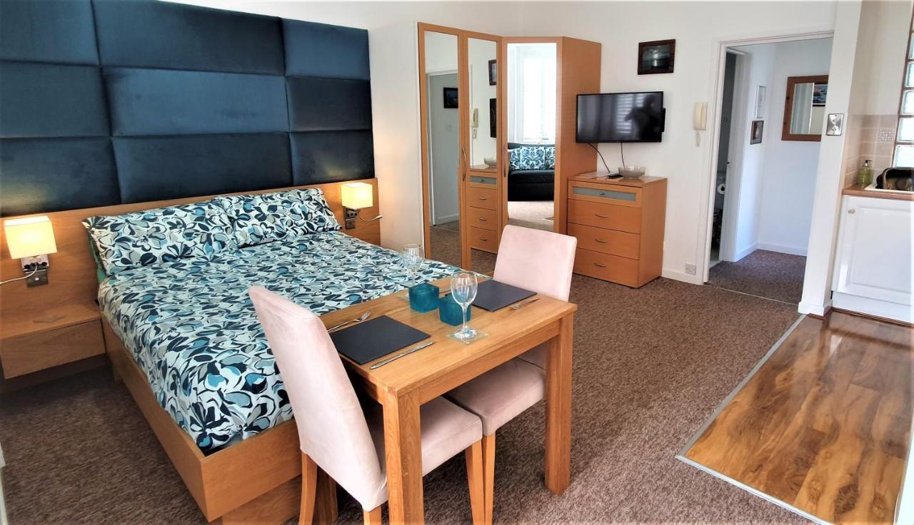 A Beautiful Apartment With Stunning Sea Views & Private Balcony Bournemouth Exterior foto